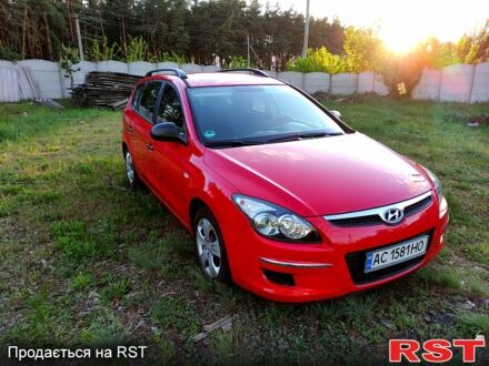 Хендай i30 2009 в Мерефа на Automoto.ua Красный Хендай i30, объемом двигателя 1.4 л и пробегом 143 тыс. км за 5999 $, фото 1 на Automoto.ua