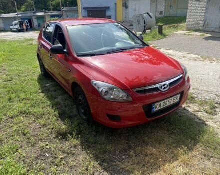 Красный Хендай i30, объемом двигателя 1.6 л и пробегом 258 тыс. км за 4800 $, фото 1 на Automoto.ua