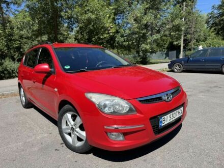 Хендай i30 2010 в Полтаве на Automoto.ua Красный Хендай i30, объемом двигателя 1.4 л и пробегом 300 тыс. км за 5900 $, фото 1 на Automoto.ua