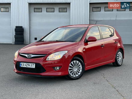 Червоний Хендай i30, об'ємом двигуна 1.59 л та пробігом 166 тис. км за 7500 $, фото 1 на Automoto.ua