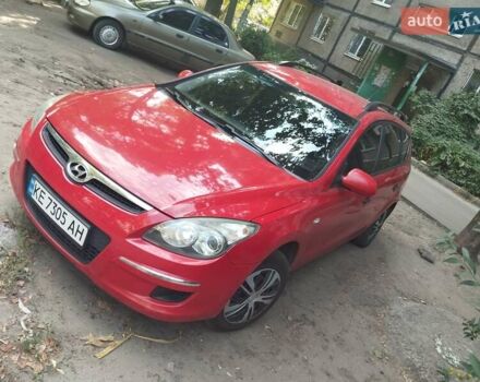 Червоний Хендай i30, об'ємом двигуна 1.4 л та пробігом 280 тис. км за 4750 $, фото 1 на Automoto.ua