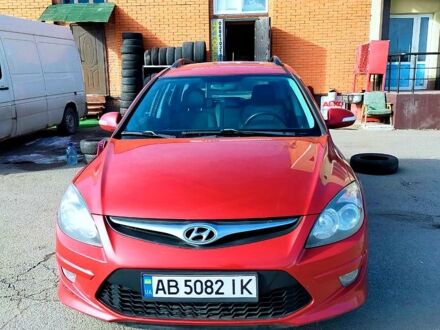 Красный Хендай i30, объемом двигателя 1.6 л и пробегом 358 тыс. км за 7200 $, фото 1 на Automoto.ua