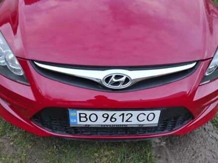 Хендай i30 2012 в Тернополе на Automoto.ua Красный Хендай i30, объемом двигателя 1.6 л и пробегом 200 тыс. км за 6000 $, фото 1 на Automoto.ua