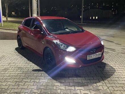 Хендай i30 2013 в Хмельницком на Automoto.ua Красный Хендай i30, объемом двигателя 1.4 л и пробегом 106 тыс. км за 8600 $, фото 1 на Automoto.ua