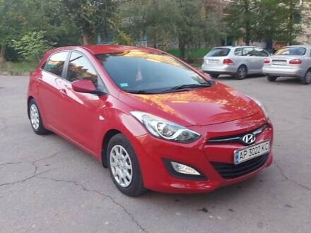 Хендай i30 2013 у Запоріжжя на Automoto.ua Червоний Хендай i30, об'ємом двигуна 1.4 л та пробігом 184 тис. км за 7300 $, фото 1 на Automoto.ua