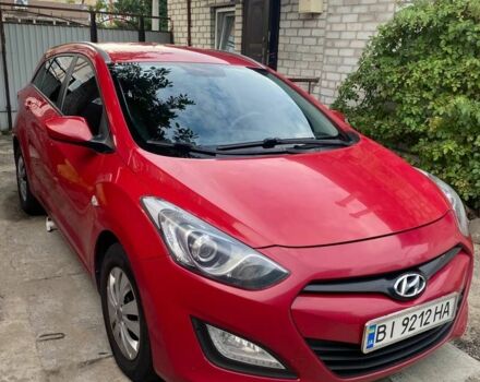 Красный Хендай i30, объемом двигателя 1.4 л и пробегом 254 тыс. км за 7000 $, фото 1 на Automoto.ua