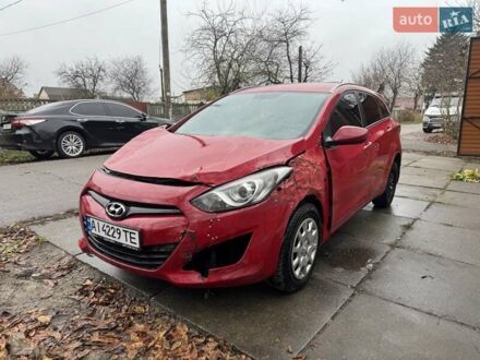 Червоний Хендай i30, об'ємом двигуна 1.58 л та пробігом 180 тис. км за 4700 $, фото 1 на Automoto.ua