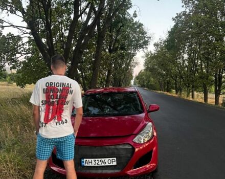 Хендай i30 2013 в Славянске на Automoto.ua Красный Хендай i30, объемом двигателя 1.4 л и пробегом 80 тыс. км за 6300 $, фото 1 на Automoto.ua
