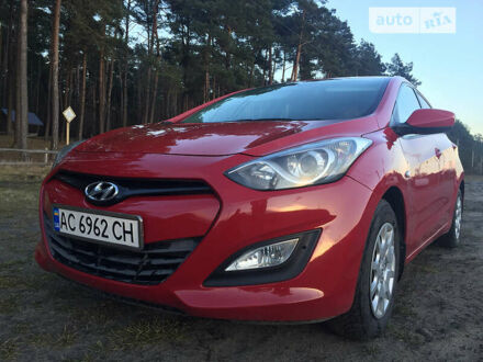 Хендай i30 2014 у Луцьку на Automoto.ua Червоний Хендай i30, об'ємом двигуна 1.4 л та пробігом 200 тис. км за 8300 $, фото 1 на Automoto.ua