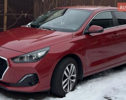 Красный Хендай i30, объемом двигателя 1.35 л и пробегом 26 тыс. км за 17900 $, фото 1 на Automoto.ua