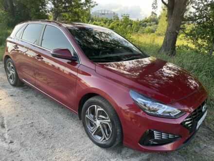 Хендай i30 2021 в Киеве на Automoto.ua Красный Хендай i30, объемом двигателя 1.5 л и пробегом 70 тыс. км за 18900 $, фото 1 на Automoto.ua