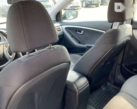 Хендай i30, объемом двигателя 1.6 л и пробегом 201 тыс. км за 8200 $, фото 21 на Automoto.ua