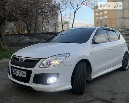 Хендай i30, объемом двигателя 1.6 л и пробегом 235 тыс. км за 5500 $, фото 3 на Automoto.ua