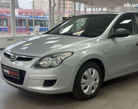 Хендай i30, объемом двигателя 1.4 л и пробегом 202 тыс. км за 5990 $, фото 5 на Automoto.ua