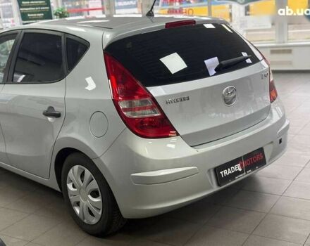 Хендай i30, объемом двигателя 1.4 л и пробегом 202 тыс. км за 5990 $, фото 12 на Automoto.ua