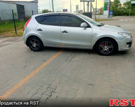 Хендай i30, объемом двигателя 1.4 л и пробегом 170 тыс. км за 4999 $, фото 3 на Automoto.ua