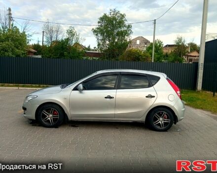 Хендай i30, объемом двигателя 1.4 л и пробегом 170 тыс. км за 4999 $, фото 4 на Automoto.ua