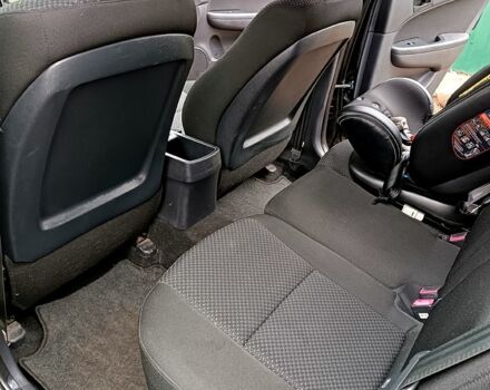 Хендай i30, объемом двигателя 1.4 л и пробегом 311 тыс. км за 5300 $, фото 4 на Automoto.ua