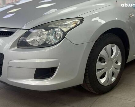 Хендай i30, объемом двигателя 1.4 л и пробегом 202 тыс. км за 5990 $, фото 4 на Automoto.ua