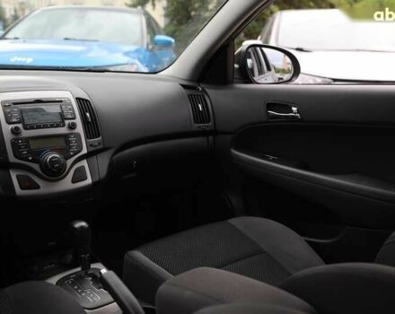 Хендай i30, объемом двигателя 1.6 л и пробегом 177 тыс. км за 8700 $, фото 13 на Automoto.ua