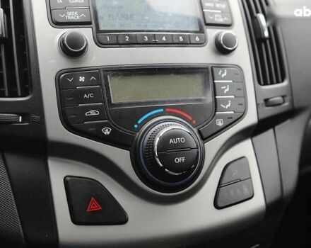 Хендай i30, объемом двигателя 1.6 л и пробегом 177 тыс. км за 8700 $, фото 18 на Automoto.ua
