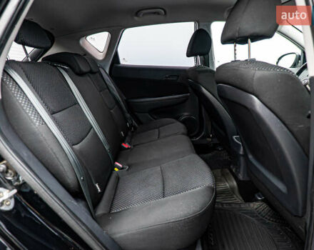 Хендай i30, объемом двигателя 1.6 л и пробегом 129 тыс. км за 9021 $, фото 16 на Automoto.ua