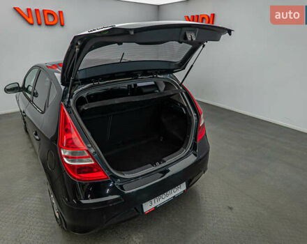 Хендай i30, объемом двигателя 1.6 л и пробегом 129 тыс. км за 9021 $, фото 6 на Automoto.ua