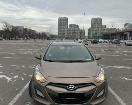 Хендай i30, объемом двигателя 1.4 л и пробегом 175 тыс. км за 9100 $, фото 5 на Automoto.ua