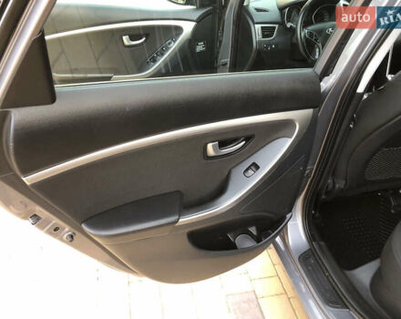 Хендай i30, объемом двигателя 1.58 л и пробегом 175 тыс. км за 8900 $, фото 24 на Automoto.ua