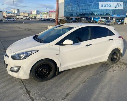 Хендай i30, об'ємом двигуна 1.4 л та пробігом 250 тис. км за 9149 $, фото 3 на Automoto.ua