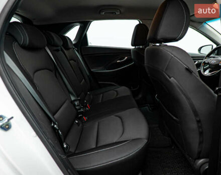 Хендай i30, объемом двигателя 1.6 л и пробегом 71 тыс. км за 16840 $, фото 20 на Automoto.ua