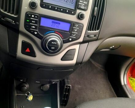 Хендай i30, объемом двигателя 1.6 л и пробегом 320 тыс. км за 5000 $, фото 3 на Automoto.ua