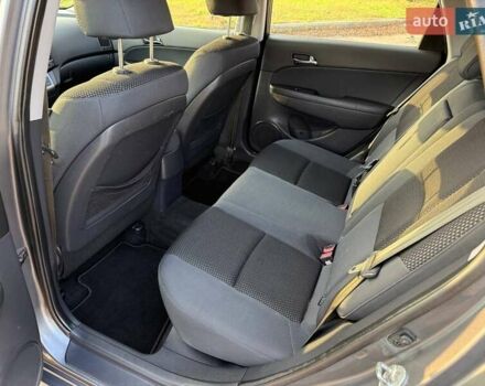 Хендай i30, объемом двигателя 1.4 л и пробегом 189 тыс. км за 7500 $, фото 33 на Automoto.ua