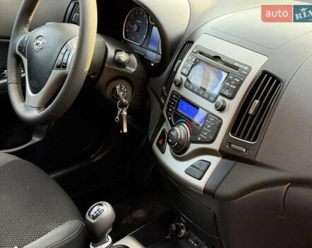 Хендай i30, объемом двигателя 1.4 л и пробегом 189 тыс. км за 7500 $, фото 21 на Automoto.ua