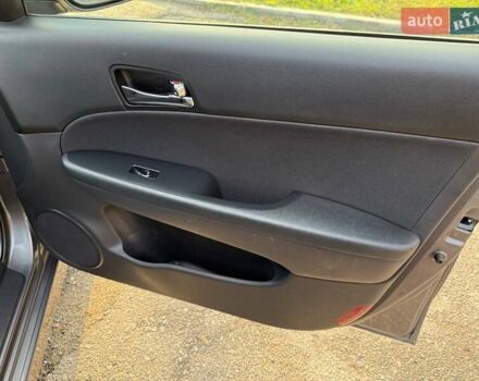 Хендай i30, объемом двигателя 1.4 л и пробегом 189 тыс. км за 7500 $, фото 20 на Automoto.ua