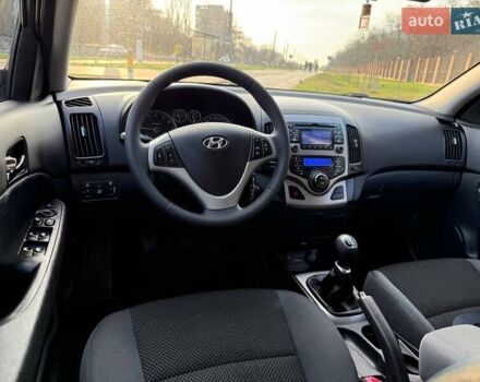 Хендай i30, объемом двигателя 1.4 л и пробегом 189 тыс. км за 7500 $, фото 32 на Automoto.ua