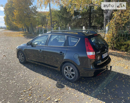 Хендай i30, объемом двигателя 1.6 л и пробегом 241 тыс. км за 7100 $, фото 4 на Automoto.ua