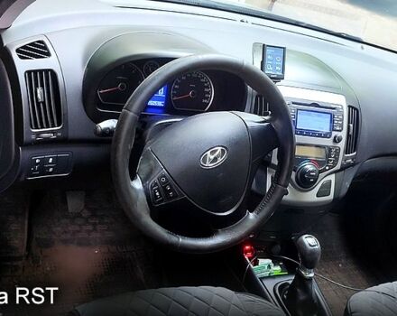 Хендай i30, объемом двигателя 1.6 л и пробегом 260 тыс. км за 6800 $, фото 4 на Automoto.ua