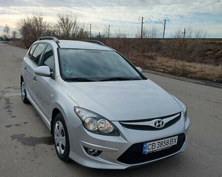 Хендай i30, объемом двигателя 1.4 л и пробегом 121 тыс. км за 7100 $, фото 12 на Automoto.ua