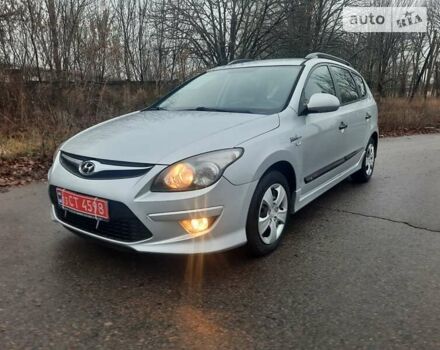 Хендай i30, об'ємом двигуна 1.4 л та пробігом 191 тис. км за 7300 $, фото 26 на Automoto.ua