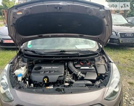Хендай i30, об'ємом двигуна 1.41 л та пробігом 187 тис. км за 8999 $, фото 11 на Automoto.ua