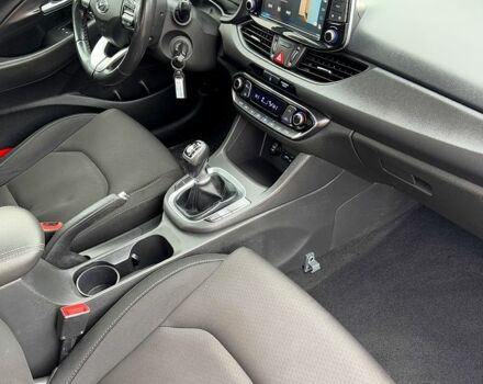 Хендай i30, объемом двигателя 16 л и пробегом 220 тыс. км за 13500 $, фото 11 на Automoto.ua