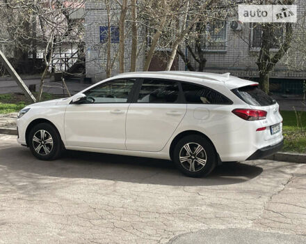 Хендай i30, об'ємом двигуна 1.5 л та пробігом 67 тис. км за 17500 $, фото 3 на Automoto.ua