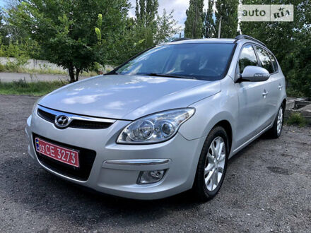 Хендай i30, объемом двигателя 1.6 л и пробегом 201 тыс. км за 6400 $, фото 1 на Automoto.ua