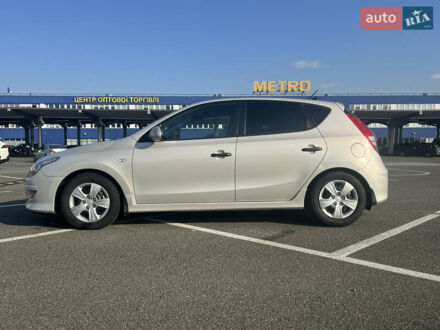 Хендай i30 2011 в Киеве на Automoto.ua Хендай i30, объемом двигателя 1.59 л и пробегом 157 тыс. км за 8450 $, фото 1 на Automoto.ua