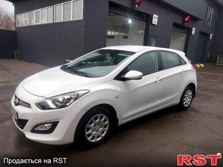 Хендай i30 2013 в Харькове на Automoto.ua Хендай i30, объемом двигателя 14 л и пробегом 90 тыс. км за 10000 $, фото 1 на Automoto.ua