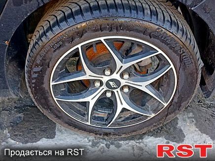 Хендай i30, объемом двигателя 1.6 л и пробегом 120 тыс. км за 4000 $, фото 6 на Automoto.ua