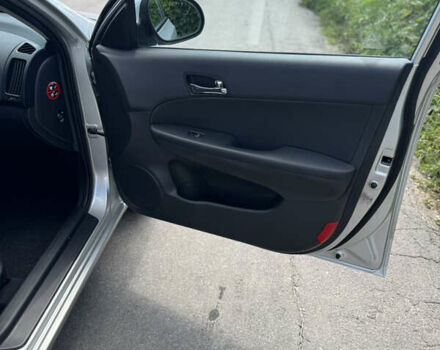 Серый Хендай i30, объемом двигателя 1.6 л и пробегом 207 тыс. км за 6100 $, фото 23 на Automoto.ua