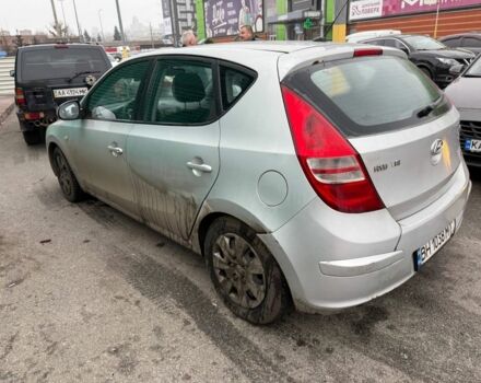 Серый Хендай i30, объемом двигателя 1.4 л и пробегом 100 тыс. км за 4000 $, фото 4 на Automoto.ua