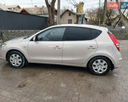 Серый Хендай i30, объемом двигателя 1.59 л и пробегом 136 тыс. км за 6500 $, фото 2 на Automoto.ua